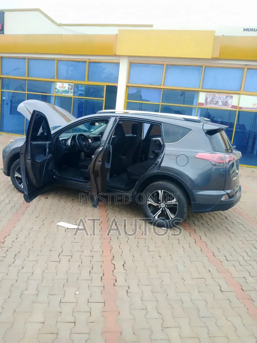 Toyota RAV4 2016