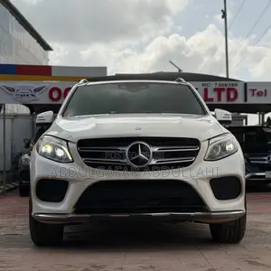 Mercedes-Benz GLE-Class GLE 350d 4MATIC 2017 White