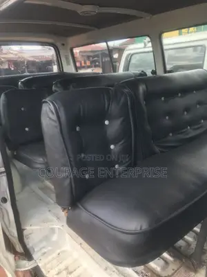 Toyota HiAce 2007 White