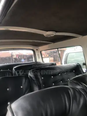 Toyota HiAce 2007 White