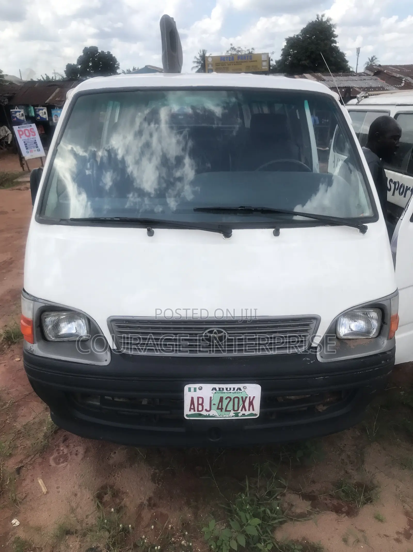 Toyota HiAce 2007 White