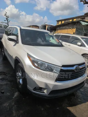 Toyota Highlander Limited 4dr SUV (3.5L 6cyl 6A) 2015 White