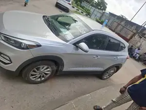 Hyundai Tucson SE FWD 2018 Silver