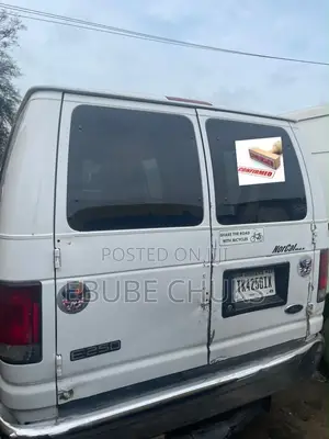 Ford E250 2005 White