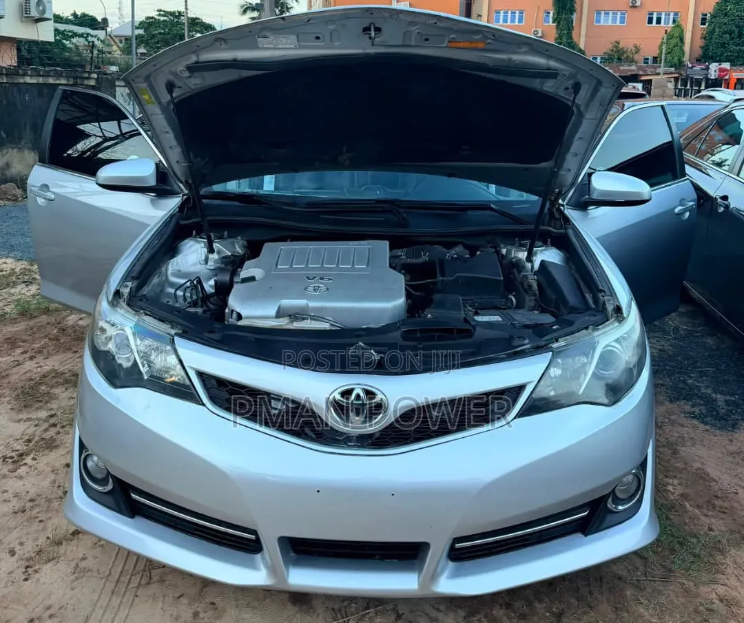 Toyota Camry 2013 Silver