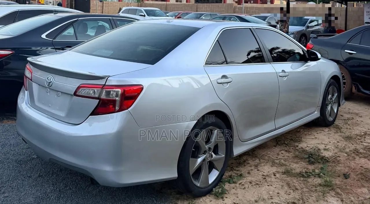 Toyota Camry 2013 Silver