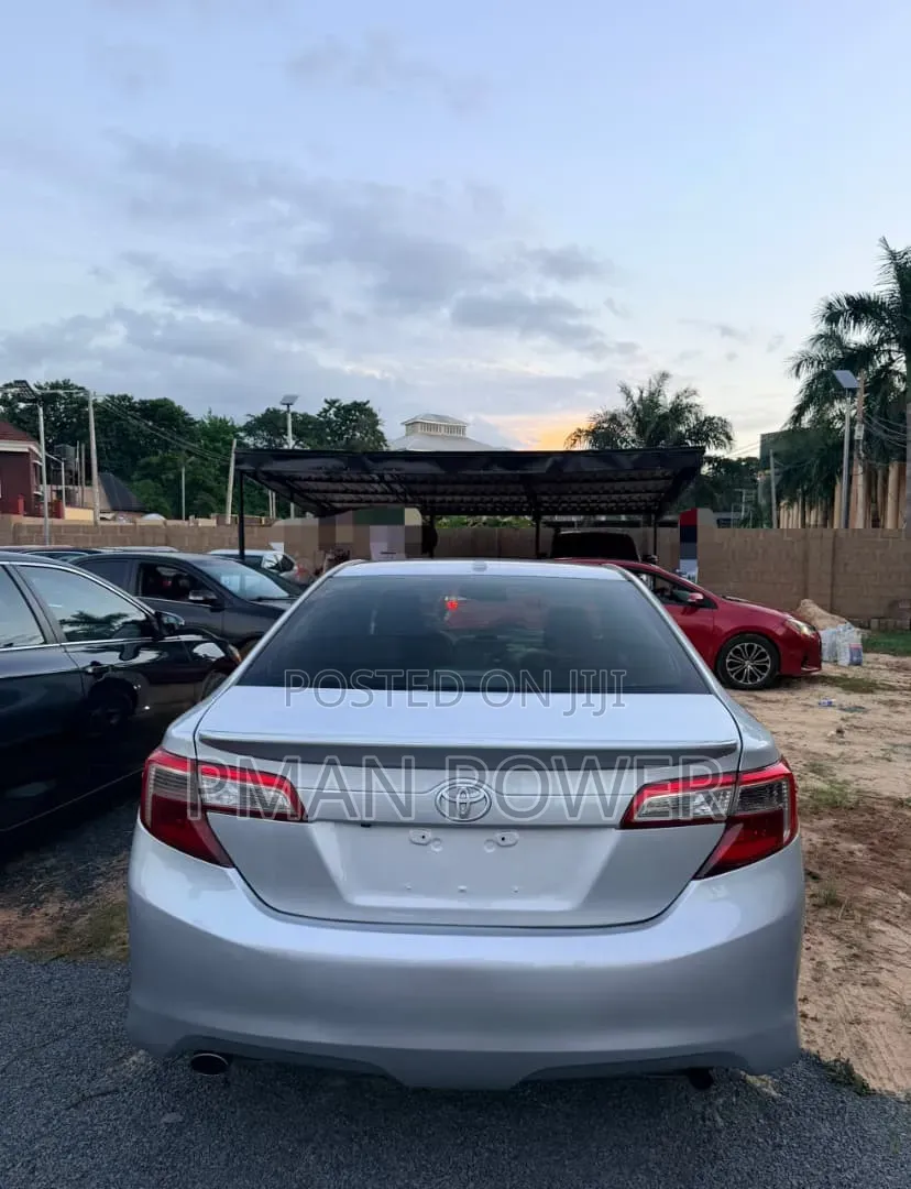 Toyota Camry 2013 Silver