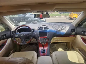 Lexus ES 2012 Gold