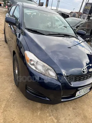 Toyota Matrix Hatchback FWD (1.8L 4cyl 5M) 2010 Matt Black