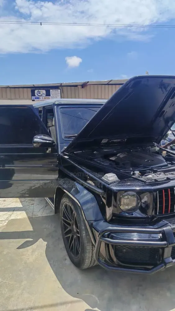 Mercedes-Benz G-Class 2024 Red