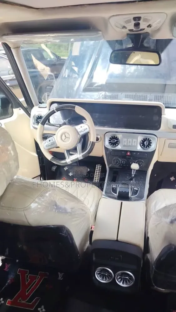 Mercedes-Benz G-Class 2024 Red