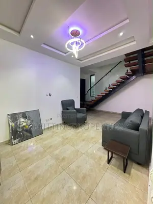 5bdrm Duplex in Lekki for sale