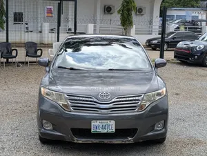Toyota Venza XLE 2010 Gray