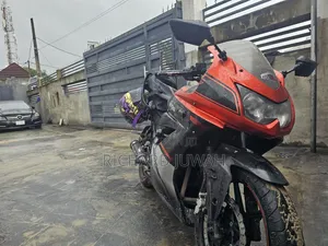Kawasaki EX250 2010 Red