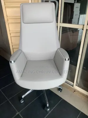 Premium Executive Office Chair - Comfortable and Stylish