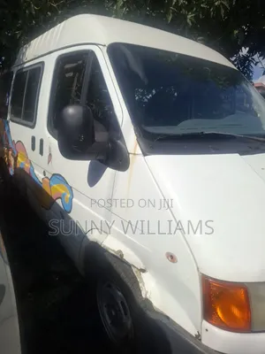 Ford Transit 2000 White