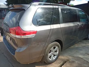 Toyota Sienna 2013 Gray