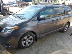 Toyota Sienna 2013 Gray