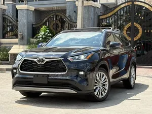 Toyota Highlander Platinum 2022 Black