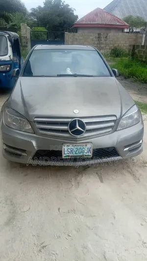 Mercedes-Benz C300 2011 Gray