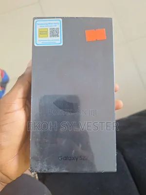 New Samsung Galaxy S22 5G 256 GB Black