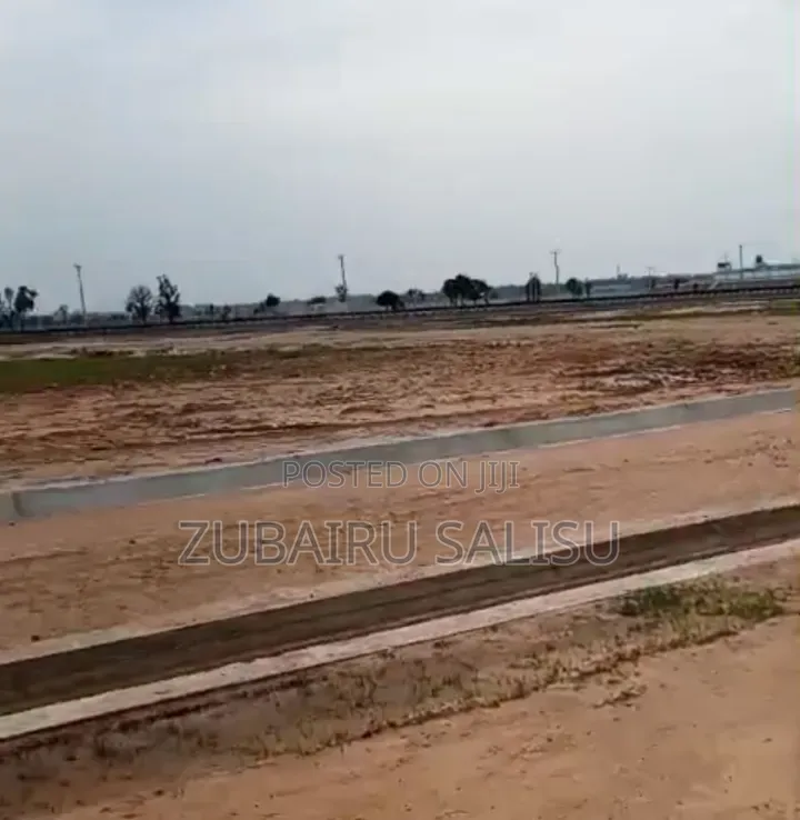 Land 2 Plot 40x40 X2