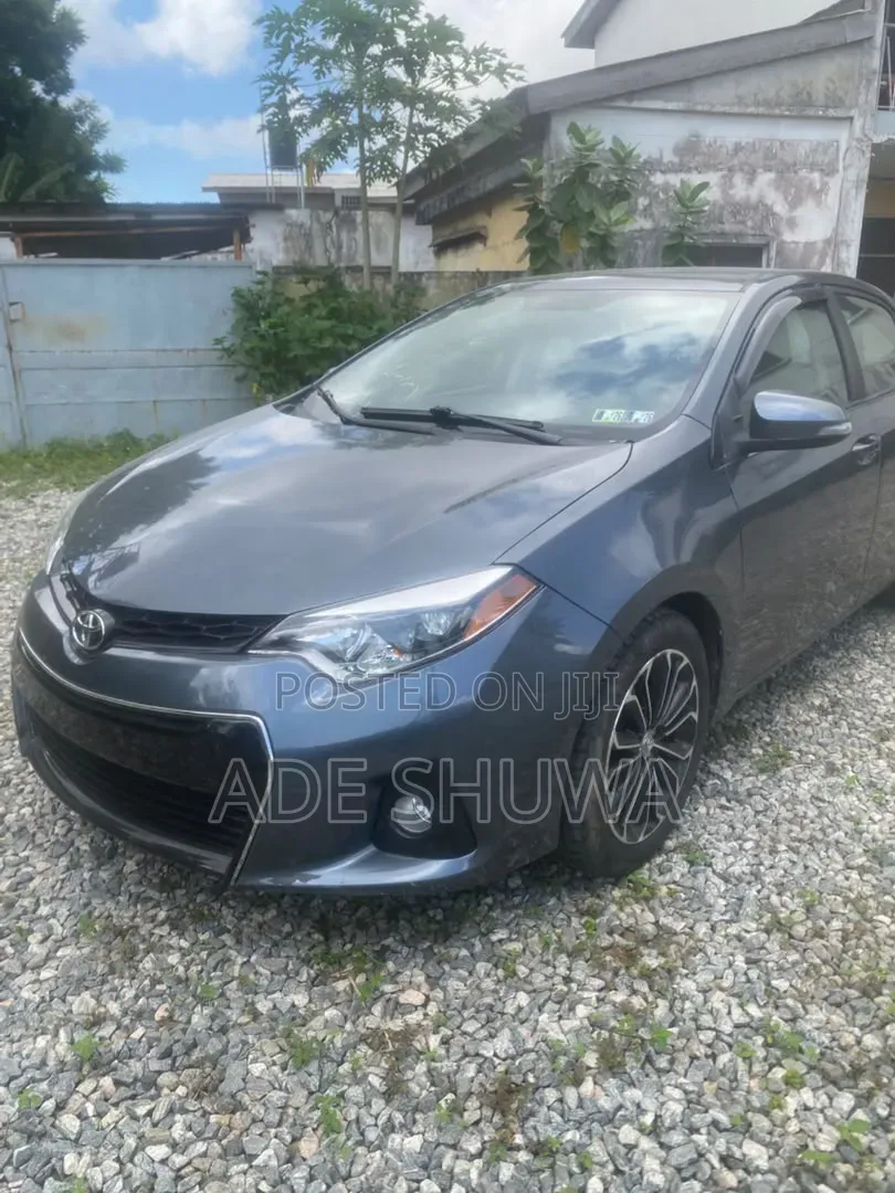 Toyota Corolla 2015 Gray