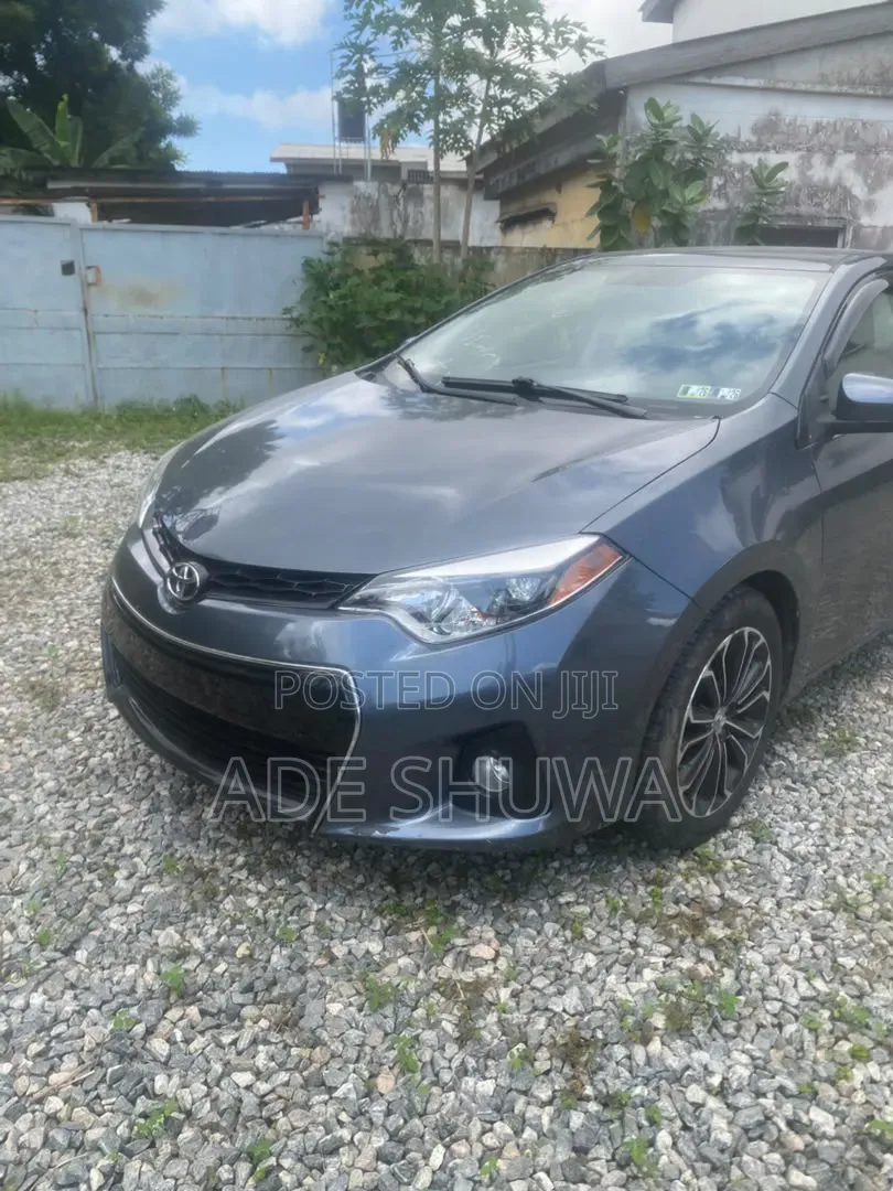 Toyota Corolla 2015 Gray