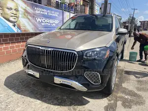 Mercedes-Benz GLS-Class 2024 Brown
