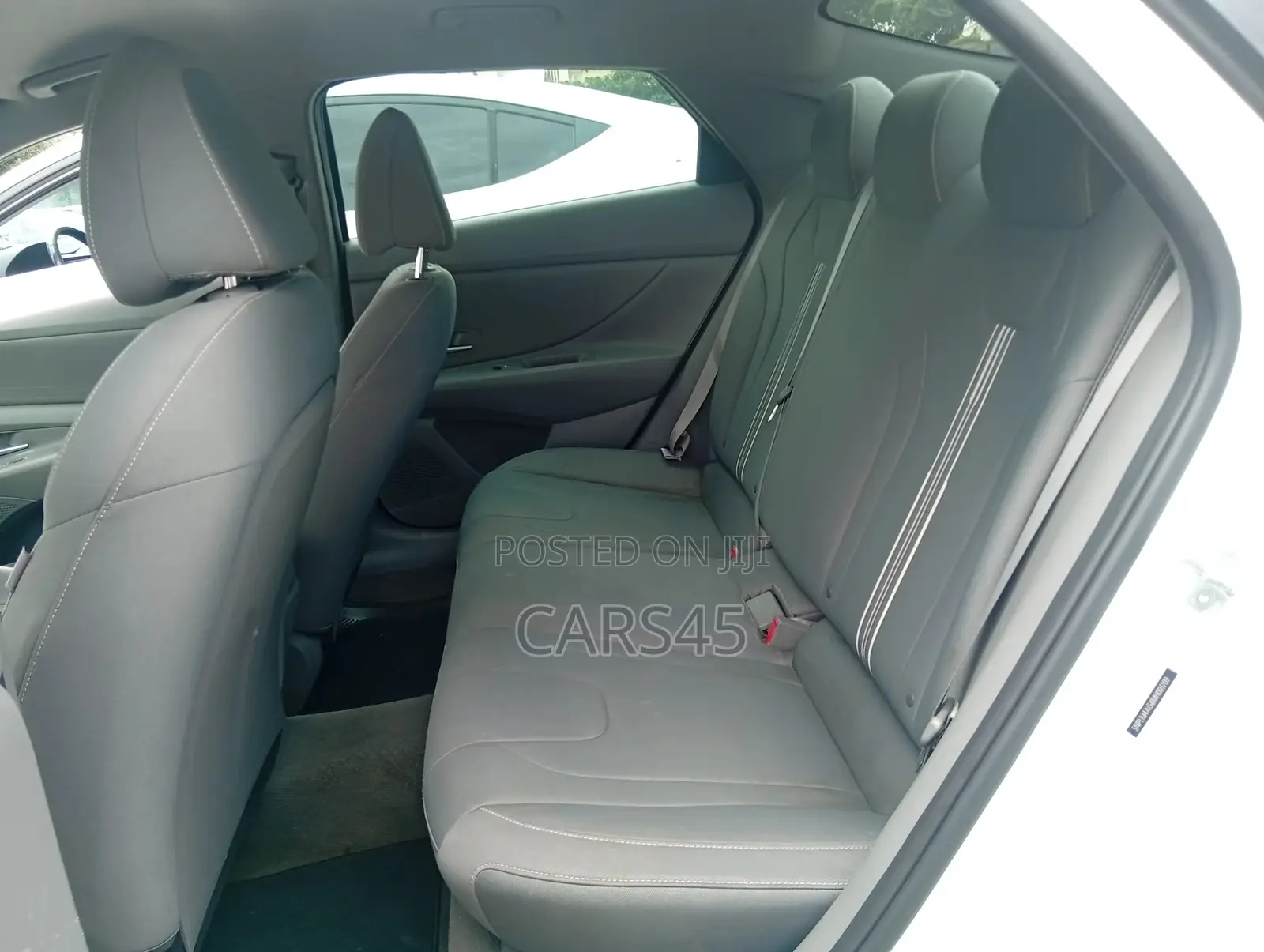 Hyundai Elantra 2021 White