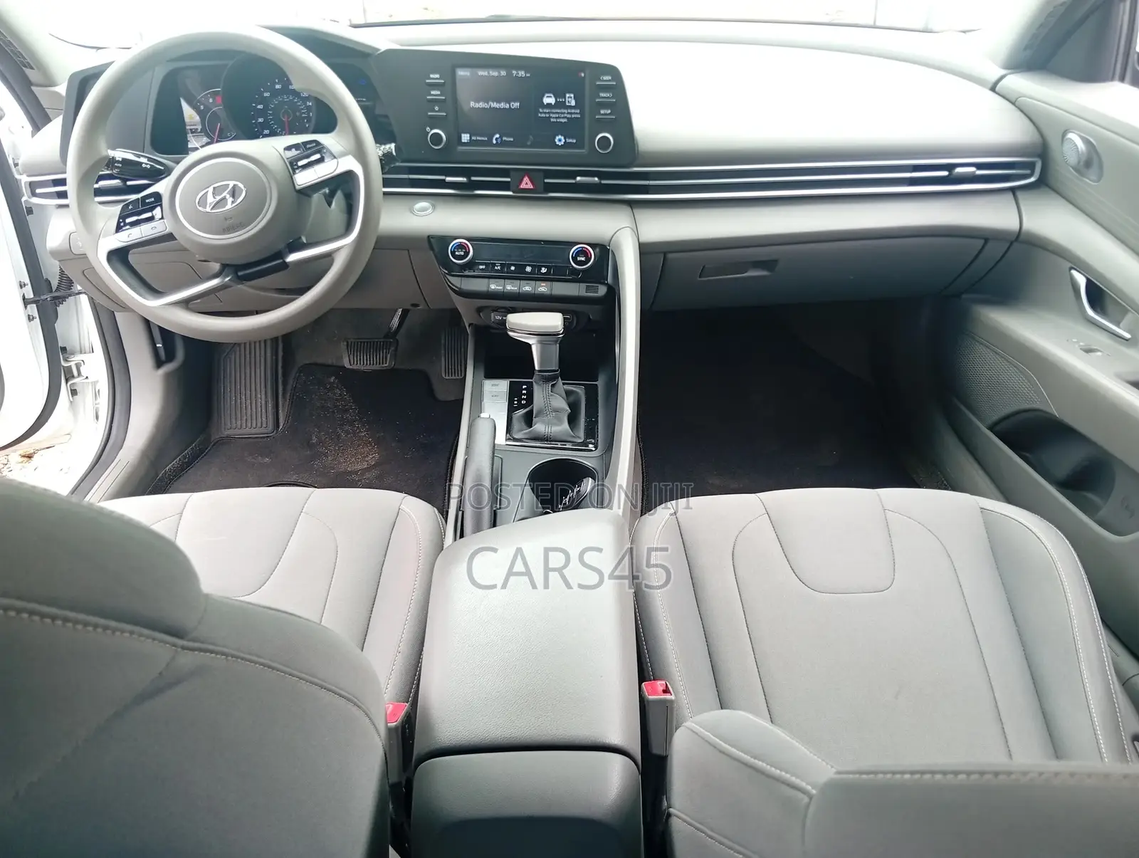 Hyundai Elantra 2021 White