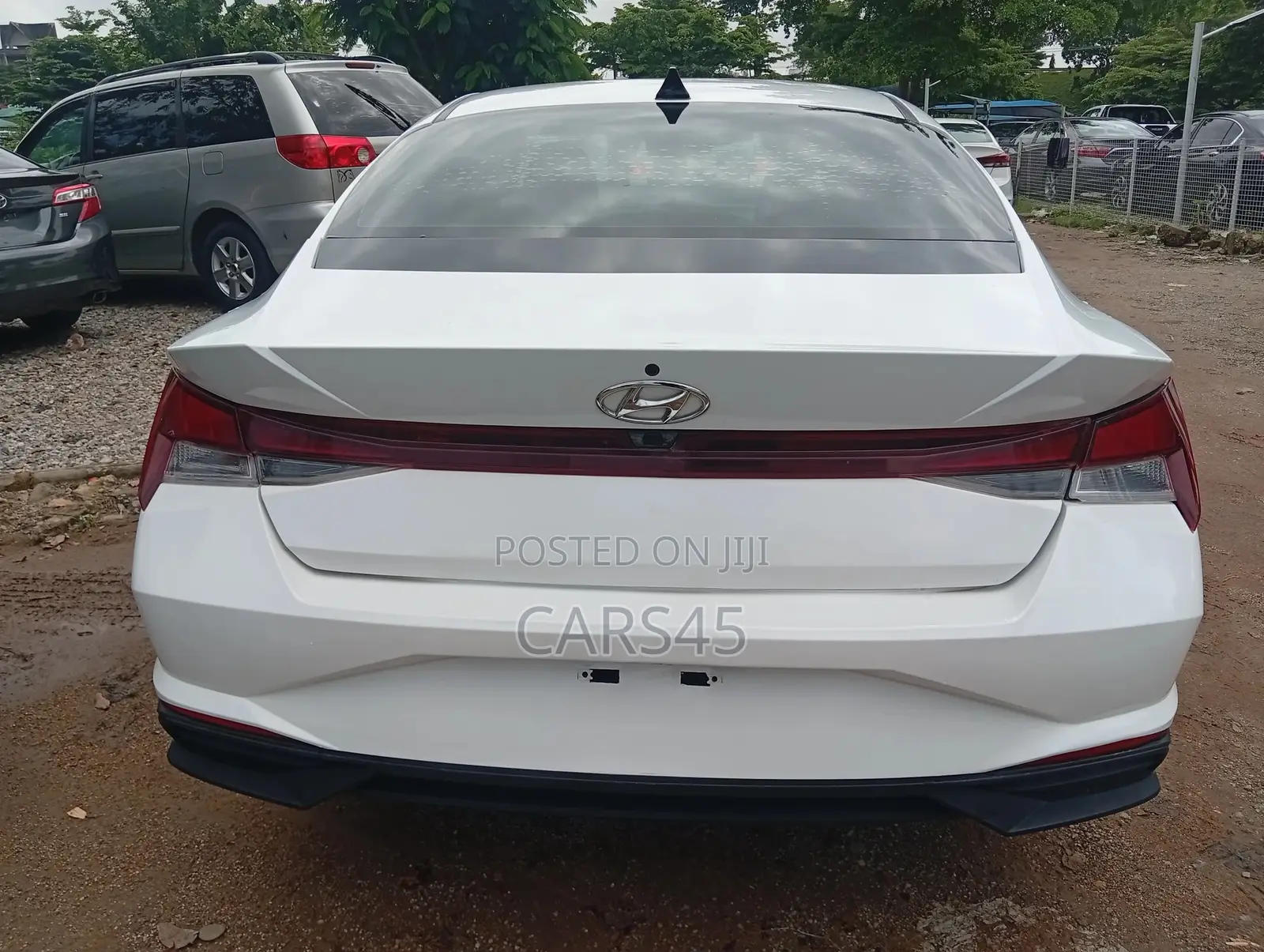 Hyundai Elantra 2021 White