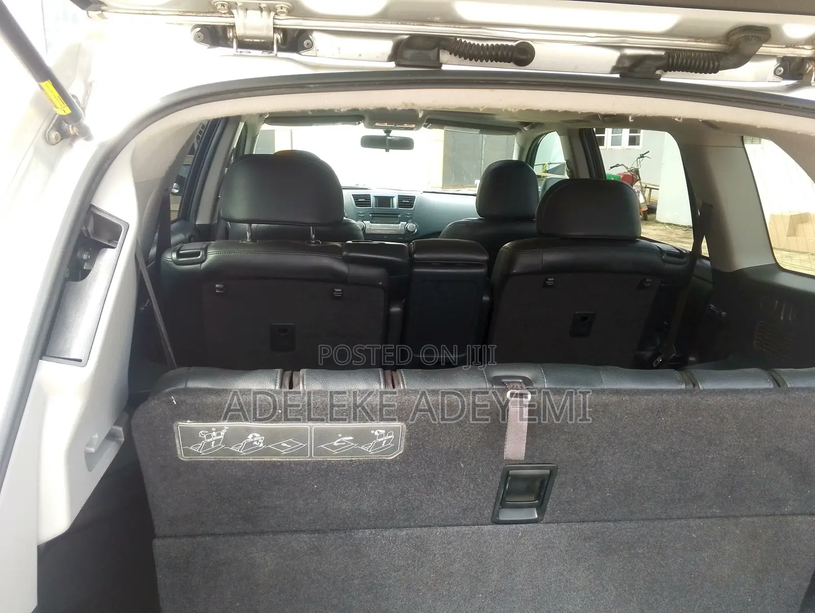 Toyota Highlander SE 2011 Silver