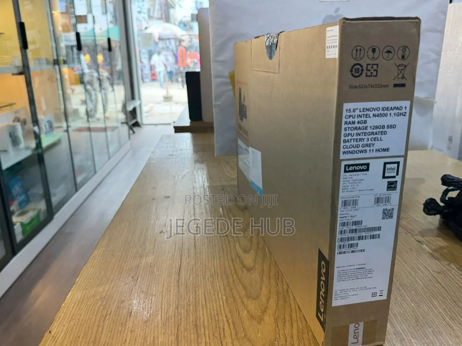 New Laptop Lenovo IdeaPad 1 8GB Intel Core M SSD 128GB