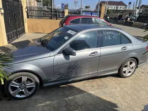 Mercedes-Benz C300 Sport 4Matic Sedan AWD (3.0L 6cyl 7A) 2010 Gray