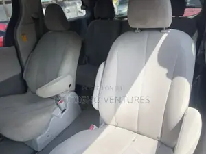 Toyota Sienna 2014 Black