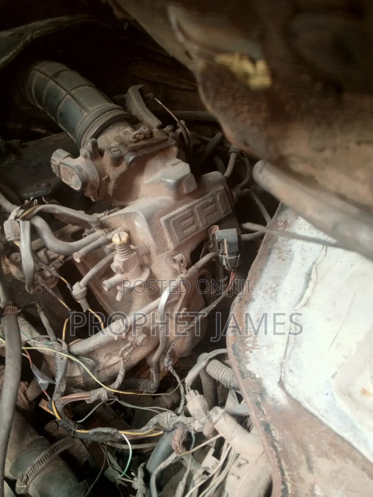 Toyota HiAce 2005 White