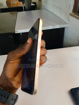 Infinix Hot 30i 128 GB Orange