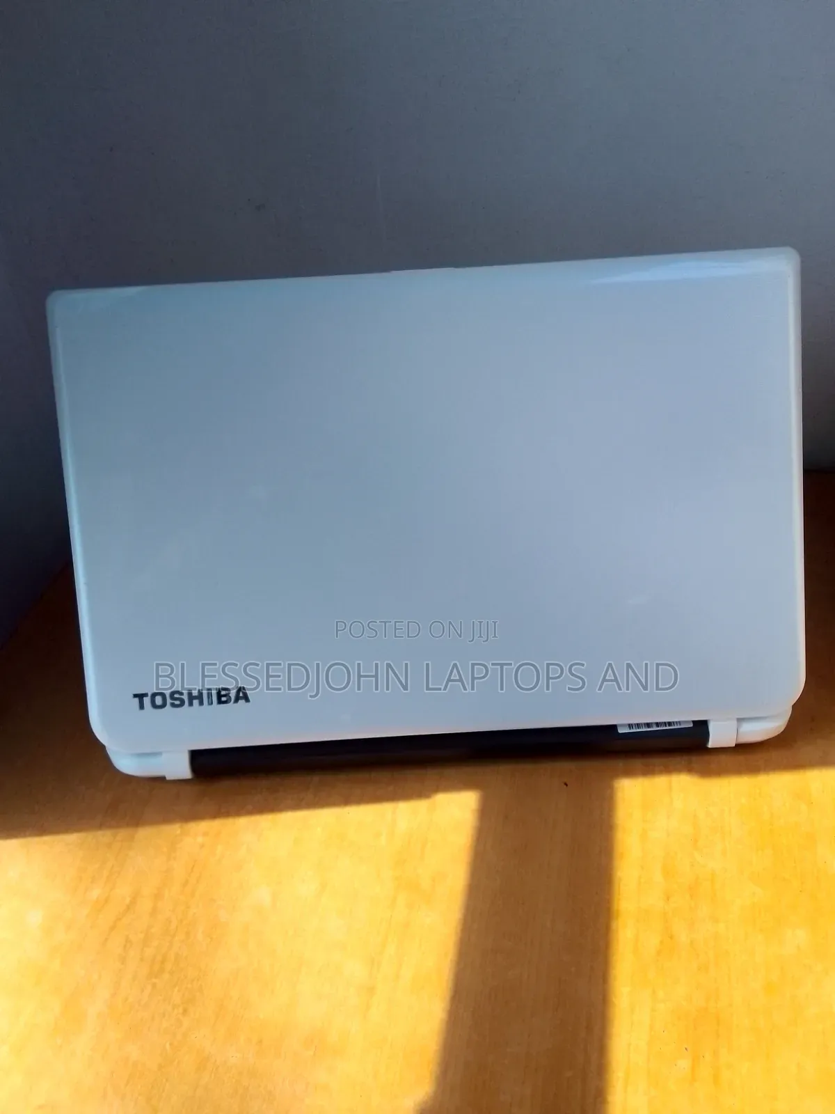 Laptop Toshiba Satellite L50 8GB Intel Core i3 HDD 350GB