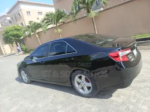 Toyota Camry SE 4dr Sedan (2.5L 4cyl 6A) 2013 Black