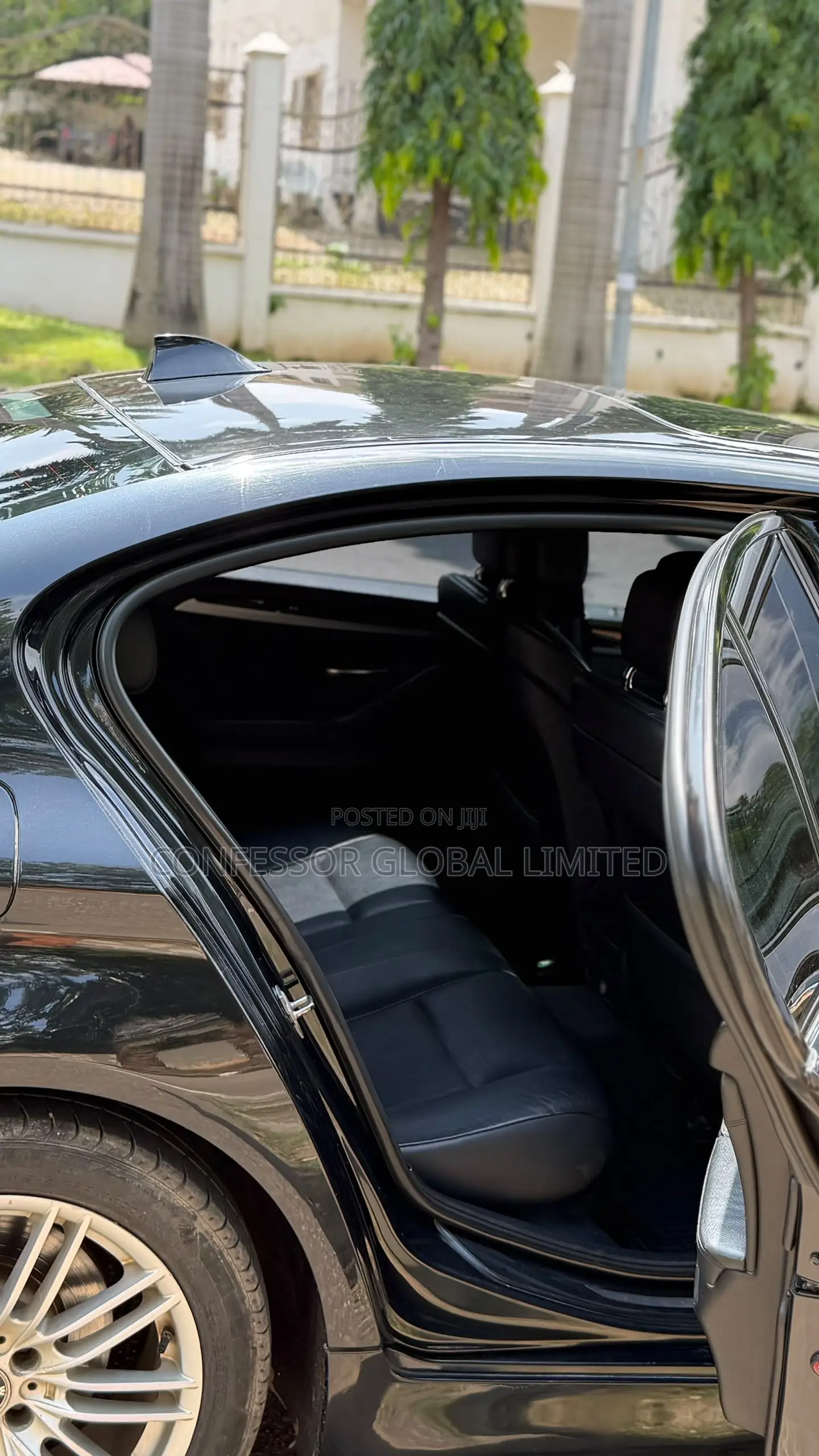 BMW 528i 2011 Blue