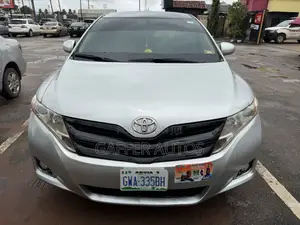 Toyota Venza V6 AWD 2011 Silver