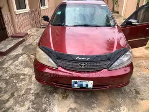 Toyota Camry LE 4dr Sedan (2.4L 4cyl 5M) 2004 Red