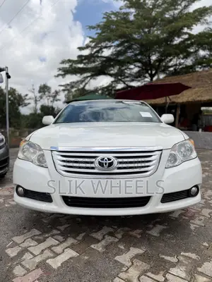Toyota Avalon Limited 2010 White