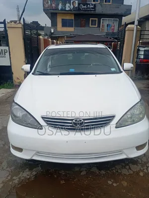 Toyota Camry XLE V6 4dr Sedan (3.0L 6cyl 5A) 2006 White