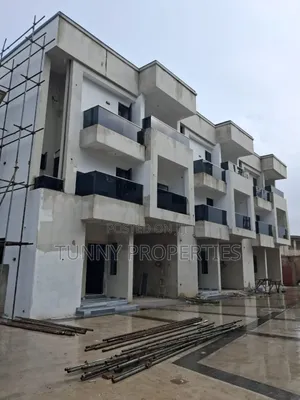 4bdrm Duplex in Mangoro for sale