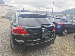 Toyota Venza XLE 2010 Black