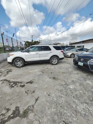 Ford Explorer 2014 Off white