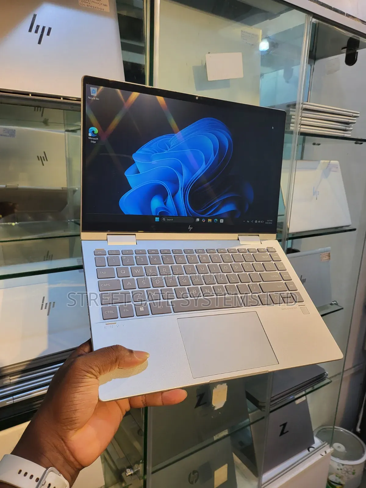 Laptop HP Envy x360 16GB Intel Core i7 SSD 1T