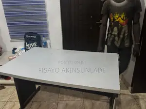 Fancy Office Table With Metal Stand